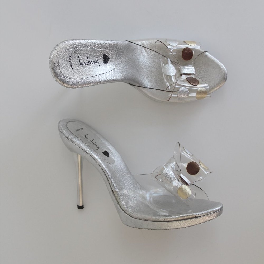 pumps size 8